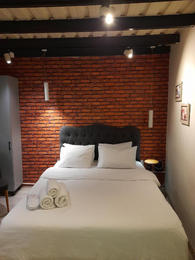 Taxim No18 Boutique Hotel อิสตันบูล ภายนอก รูปภาพ